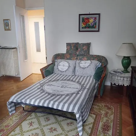 Large 2br Sunny 20 Meter Terrace Parking Shops Nizza