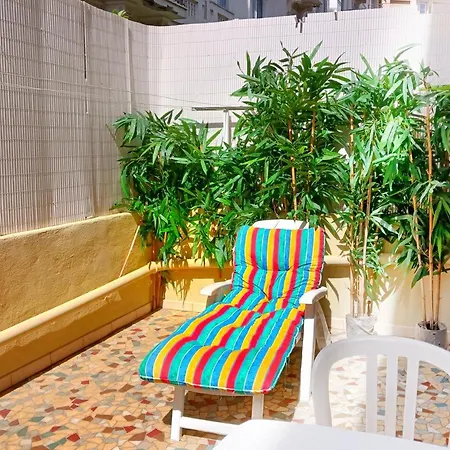 Daire Large 2br Sunny 20 Meter Terrace Parking Shops