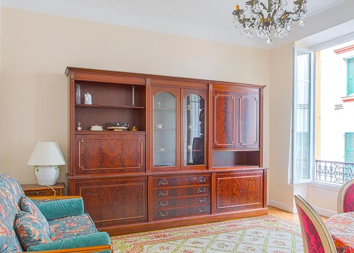 Large 2br Sunny 20 Meter Terrace Parking Shops Apartmán Nice