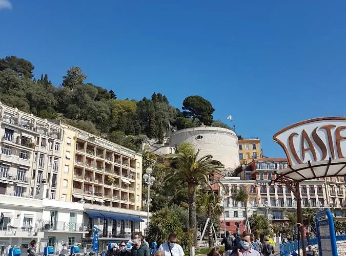 Apartmán Large 2br Sunny 20 Meter Terrace Parking Shops *