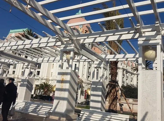 Apartmán Large 2br Sunny 20 Meter Terrace Parking Shops