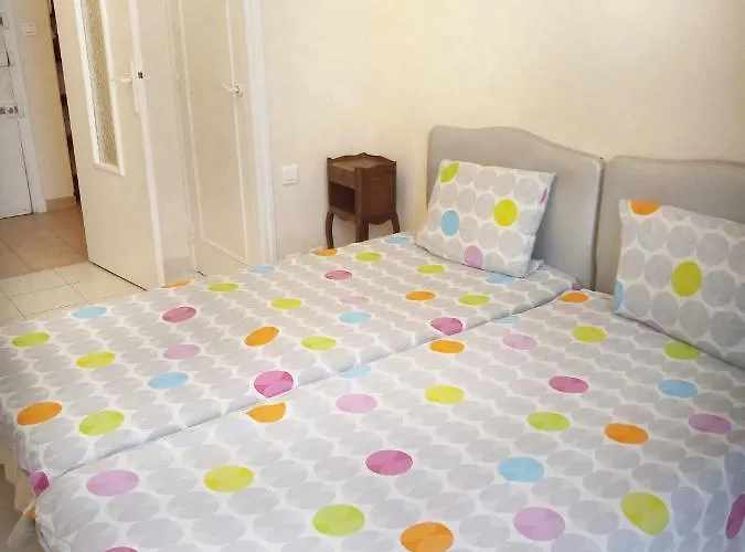 Large 2br Sunny 20 Meter Terrace Parking Shops Apartamento *