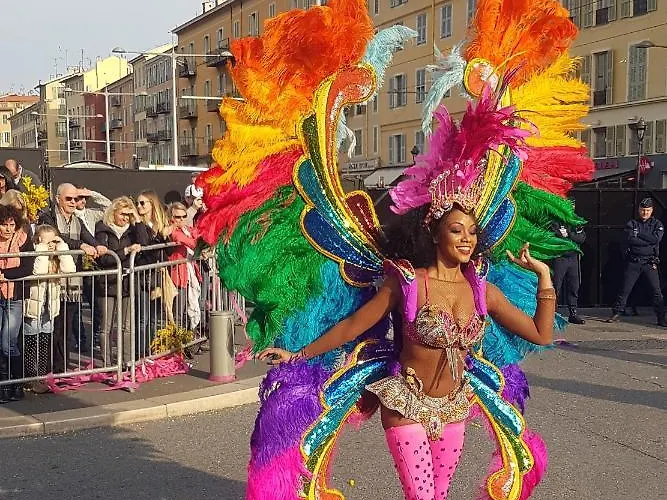 Large 2br Sunny 20 Meter Terrace Parking Shops Apartmán *