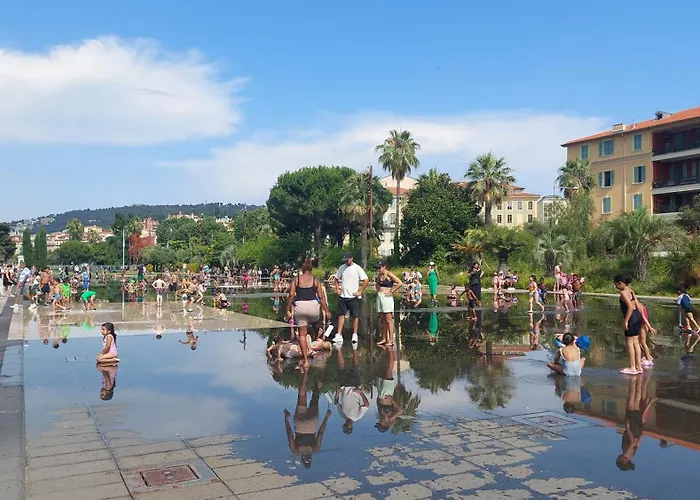 Large 2br Sunny 20 Meter Terrace Parking Shops Apartmán *