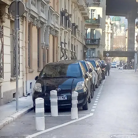 Large 2br Sunny 20 Meter Terrace Parking Shops *