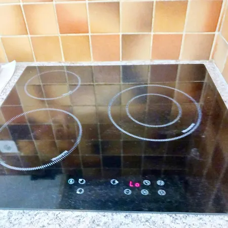 Apartment Large 2br Sunny 20 Meter Terrace Parking Shops